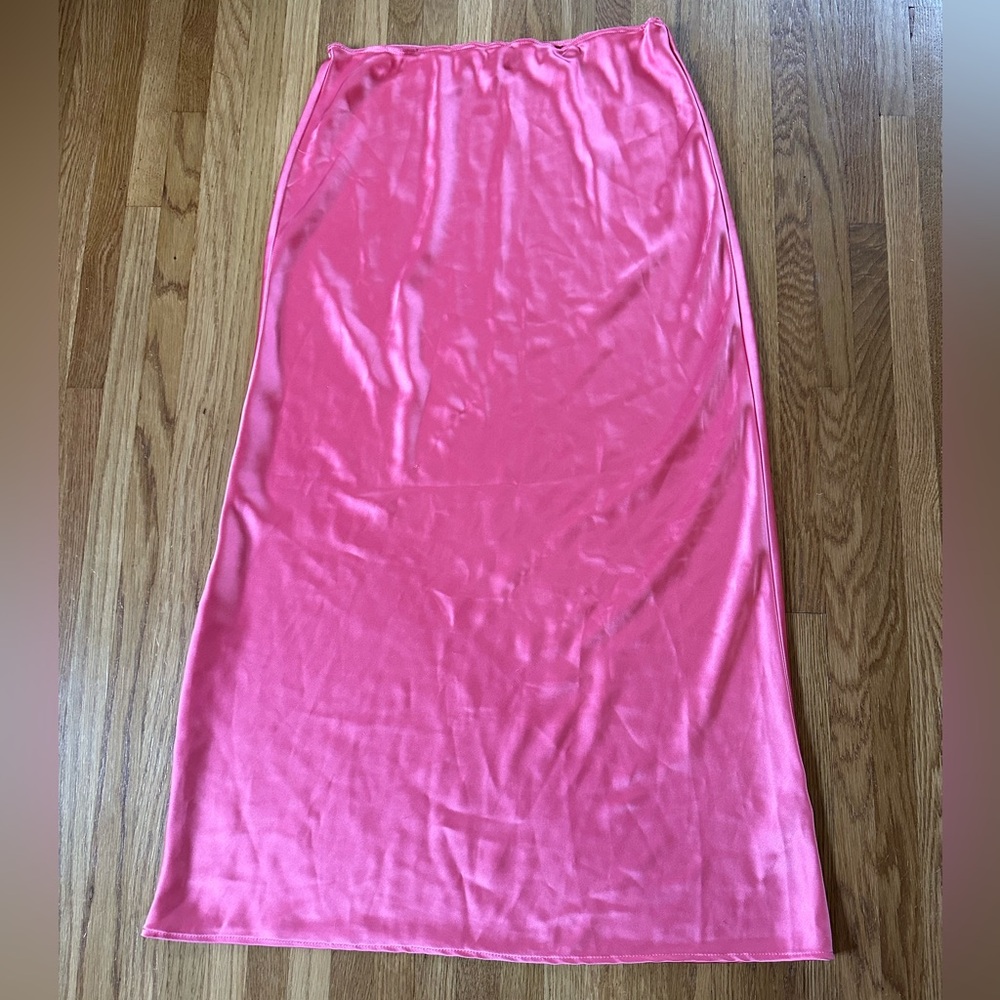 Hot pink midi skirt. TOPSHOP Size 10